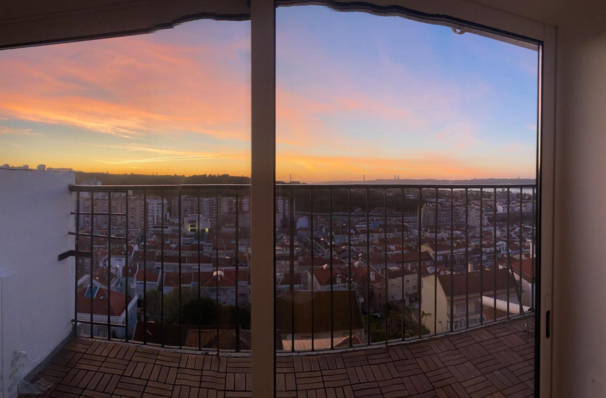 Ideally Located With Perfect Views Alges Εξωτερικό φωτογραφία