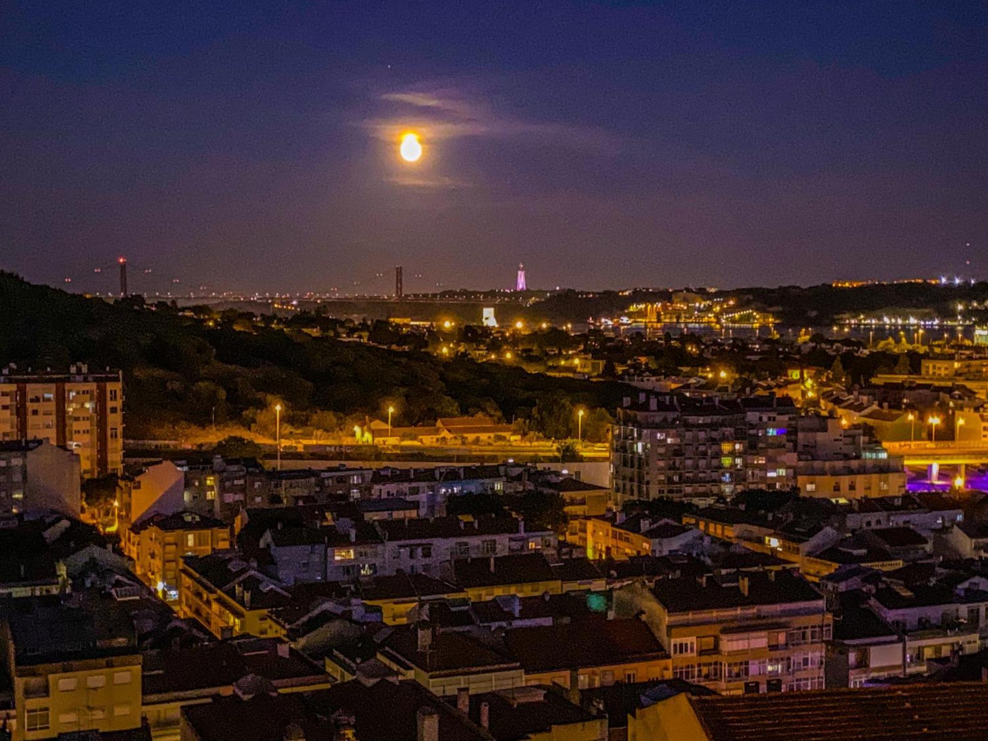 Ideally Located With Perfect Views Alges Εξωτερικό φωτογραφία