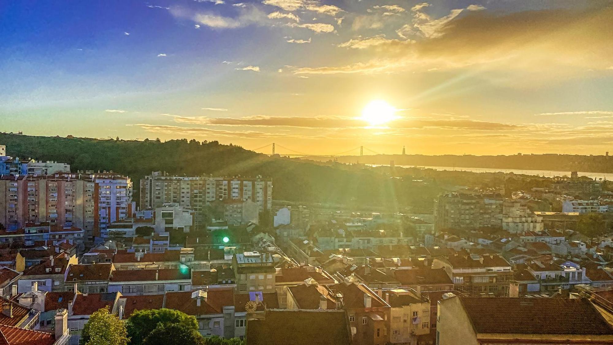 Ideally Located With Perfect Views Alges Εξωτερικό φωτογραφία