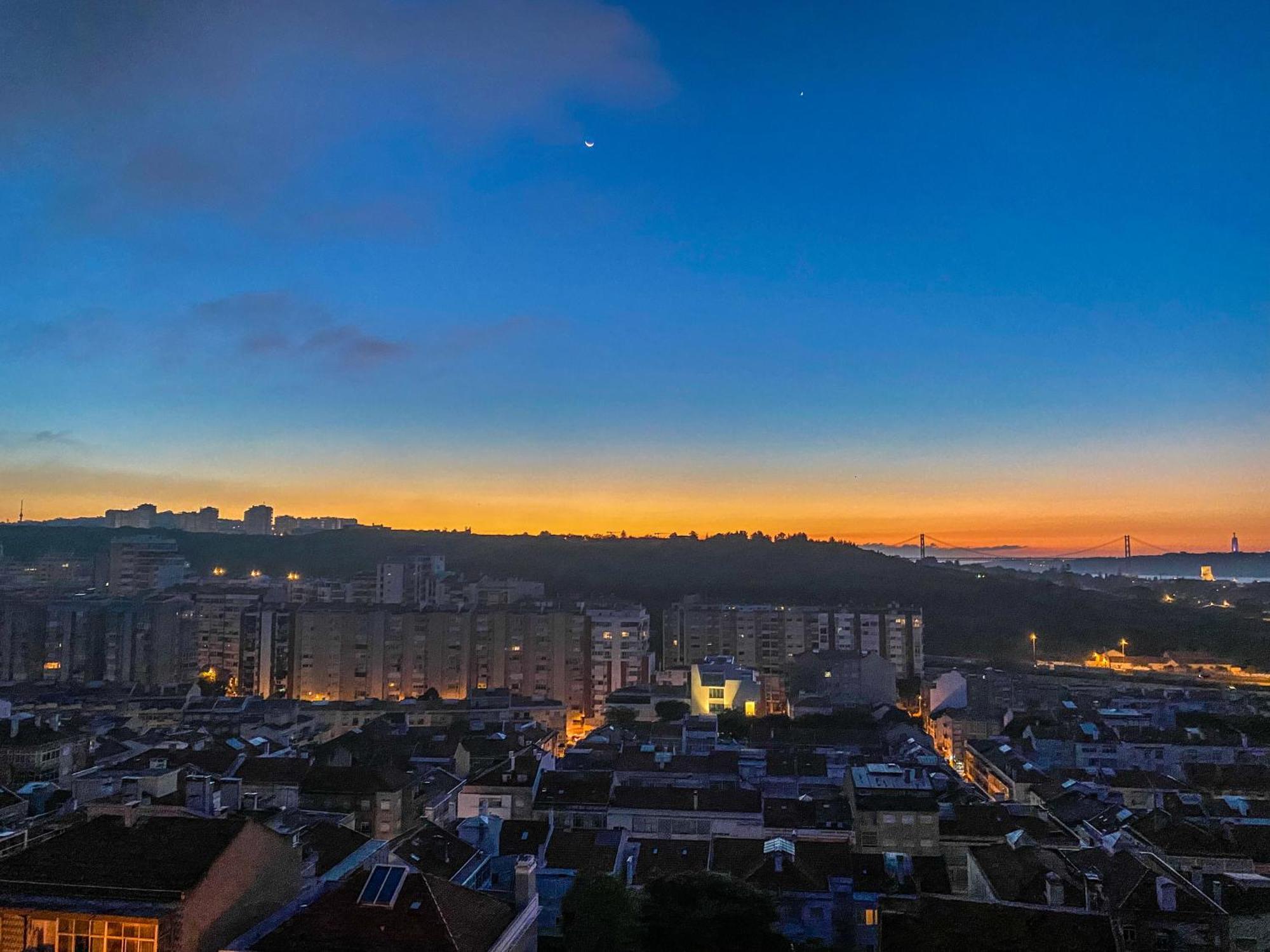 Ideally Located With Perfect Views Alges Εξωτερικό φωτογραφία